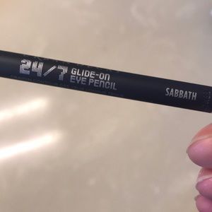 Urban Decay sabbath eyeliner